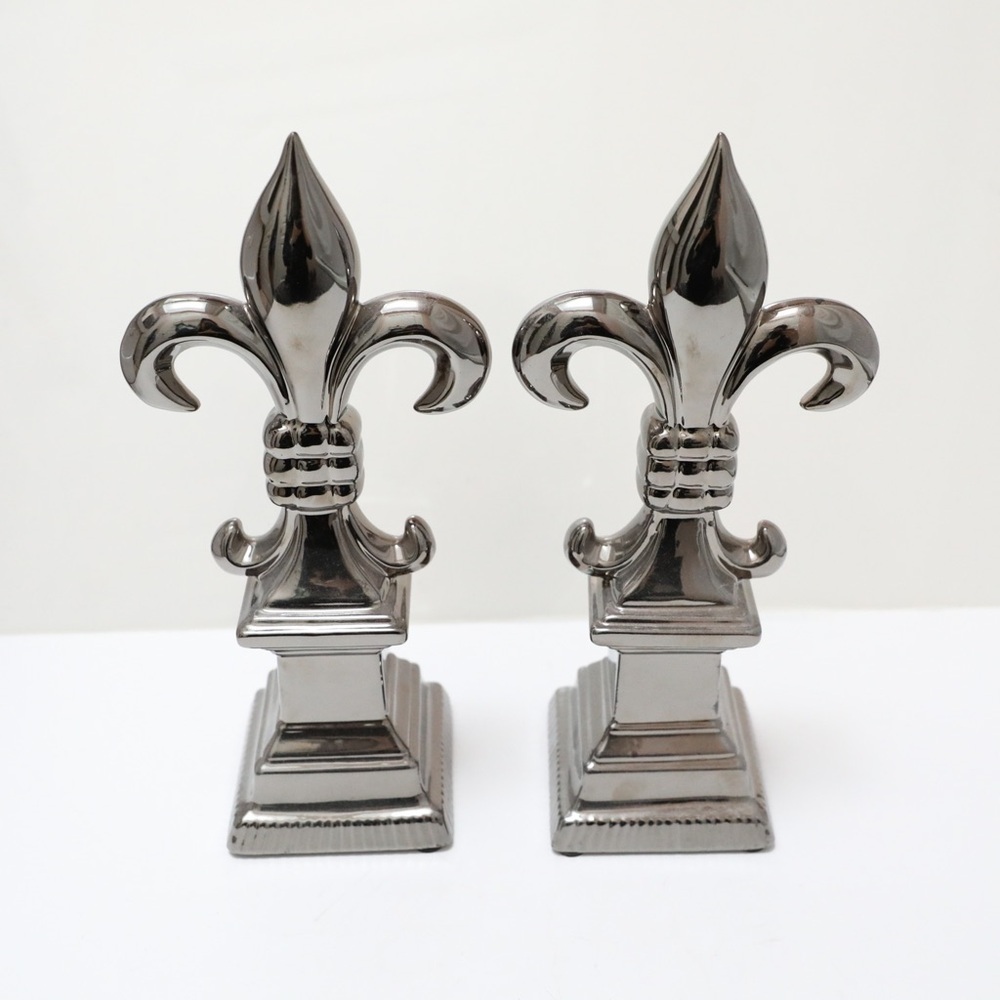 Set of 2 Fleur de Lys metal gunmetal home decor press papier France French